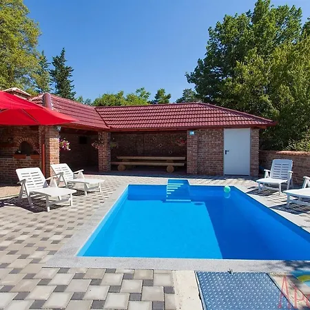 Πανσιόν Kristina