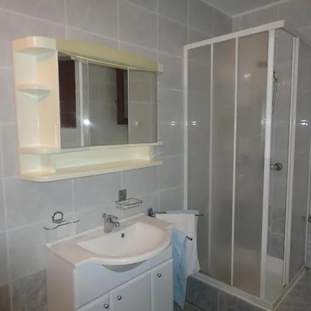 Πανσιόν Kristina 3*