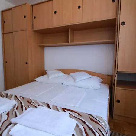 Kristina Πανσιόν 3*